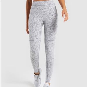 *NWT* Gymshark Fleur Texture Leggings Charcoal